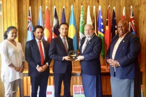 Ambassador Waissi Visits The Pidf Secretariat In Suva 300x200